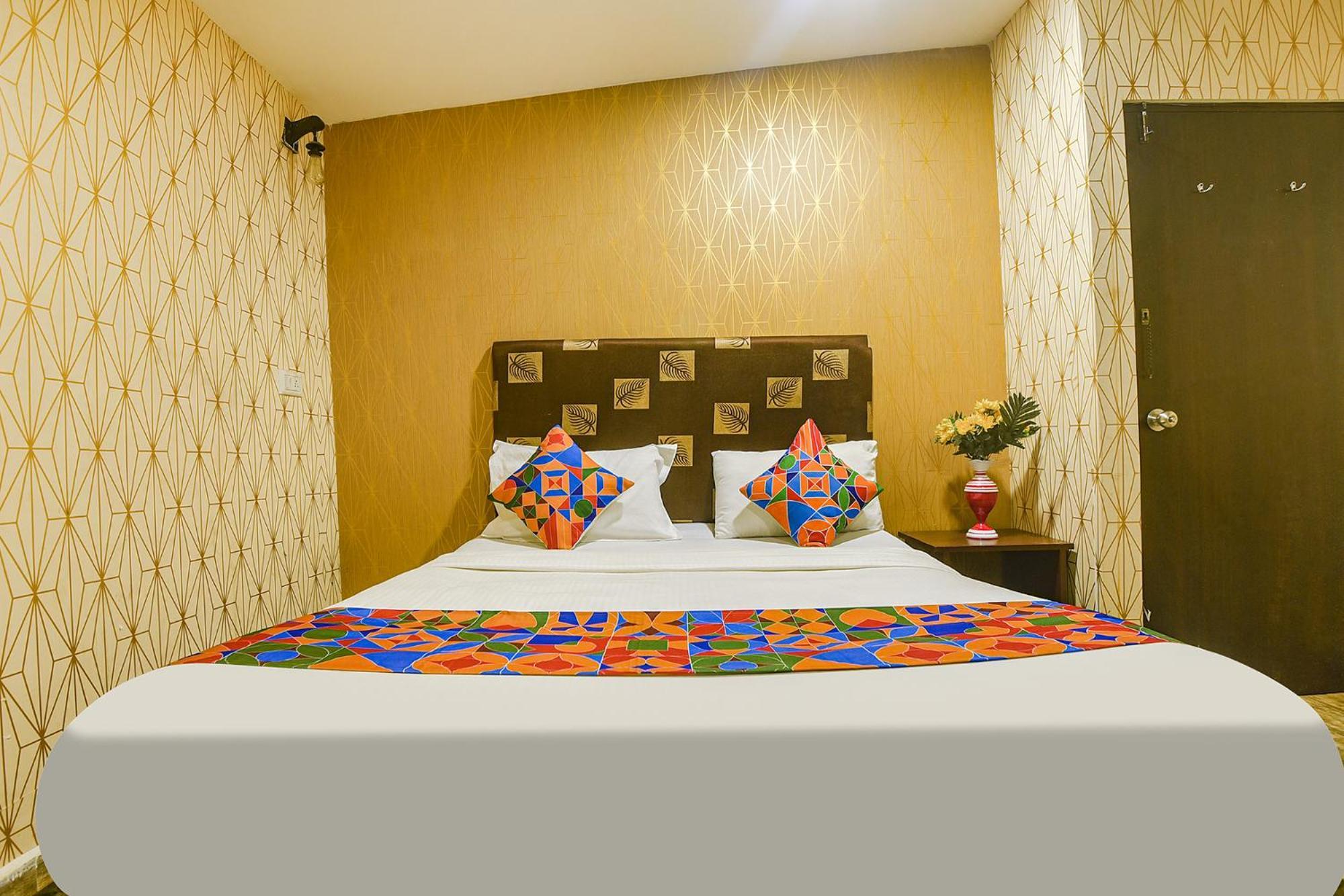 Fabhotel Rj 18 Beach Resort - Nr Baga Beach Екстер'єр фото